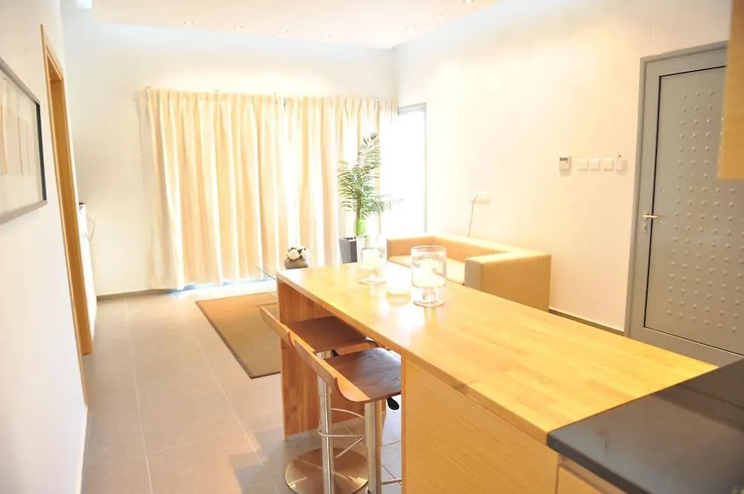 E-Hotel Larnaca Resort & Spa Perivólia Szálloda