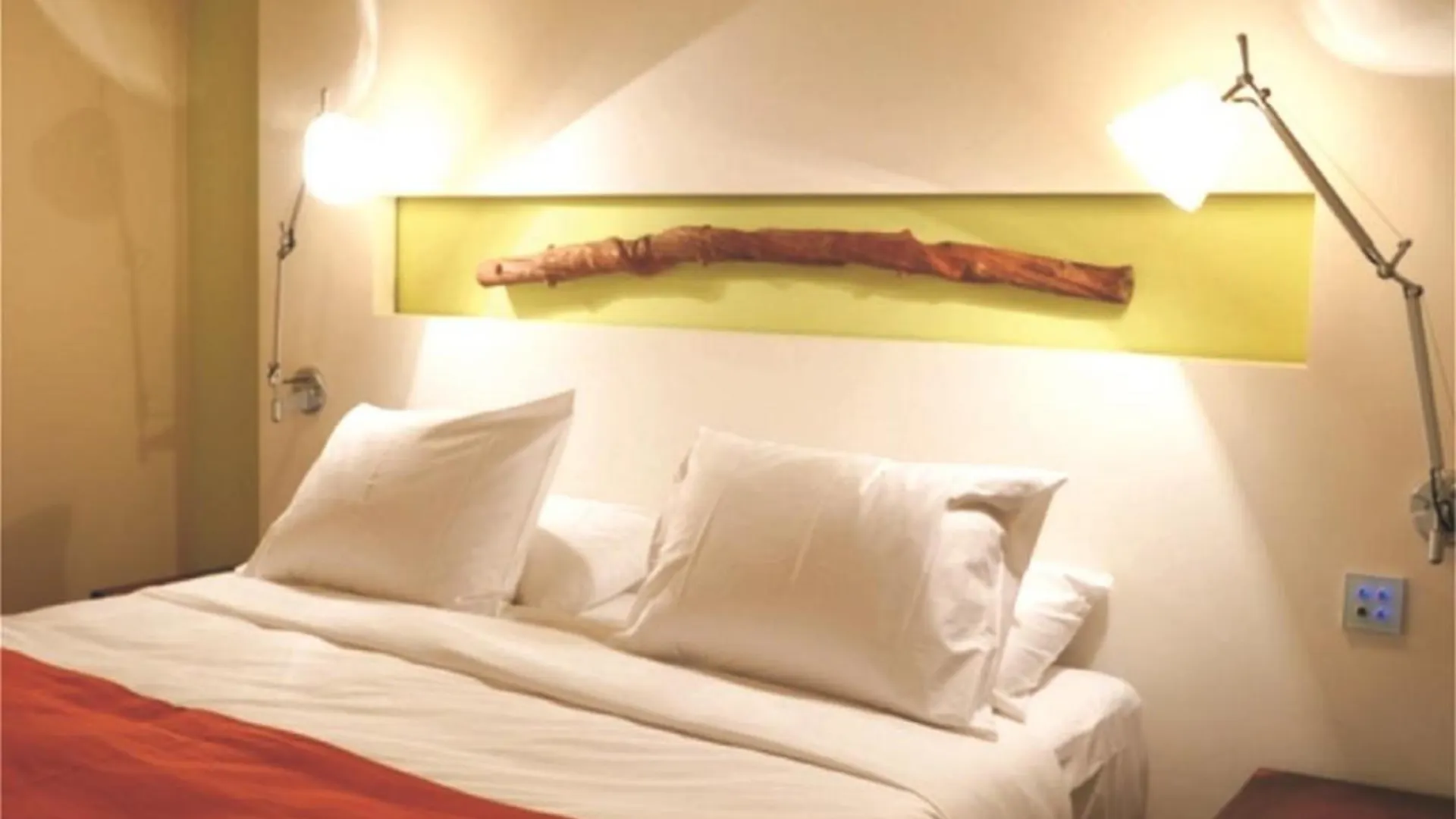 E-Hotel Larnaca Resort & Spa Perivólia Szálloda