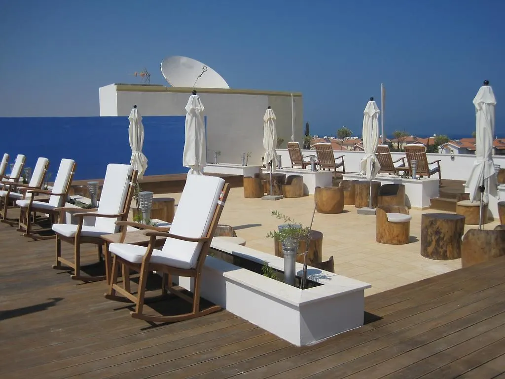 E-Hotel Larnaca Resort & Spa Perivólia Szálloda
